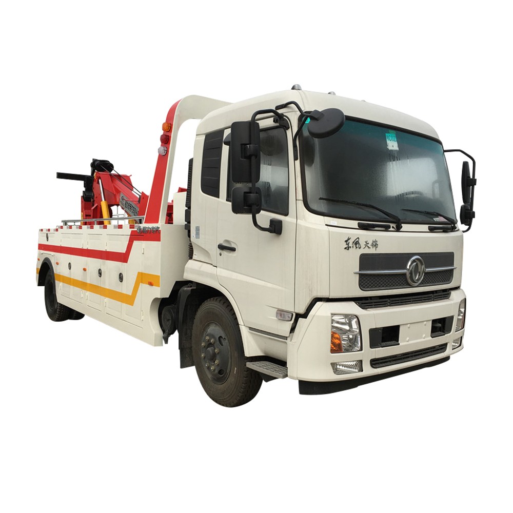 Тяжелый эвакуатор Dongfeng