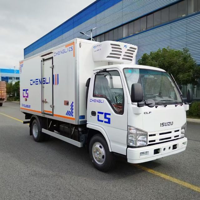 کامیون یخچال دار ISUZU 4x2 4x4